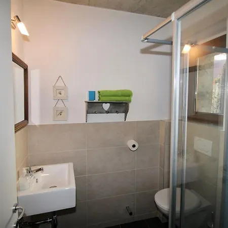 Rustico Casa Bianca Dom wakacyjny Pianello Del Lario