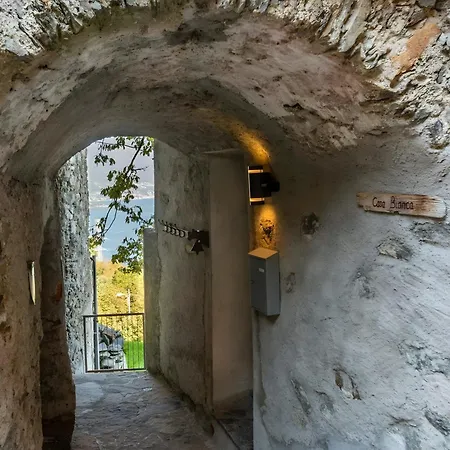 Rustico Casa Bianca * Pianello Del Lario